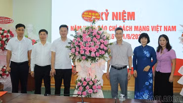 Các cơ quan, đơn vị, địa phương chúc mừng Báo và Phát thanh, Truyền hình Lào Cai nhân Ngày Báo chí cách mạng Việt Nam 