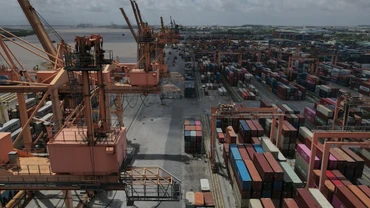 Xuất khẩu lập đỉnh tạo dư địa tăng trưởng mới