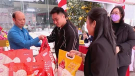 Công đoàn phường Yên Bái tổ chức "Gian hàng 0 đồng công đoàn"