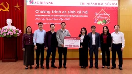 Hơn 800 suất quà Tết được trao tặng từ Ngân hàng Nông nghiệp và Phát triển nông thôn Chi nhánh Bắc Yên Bái