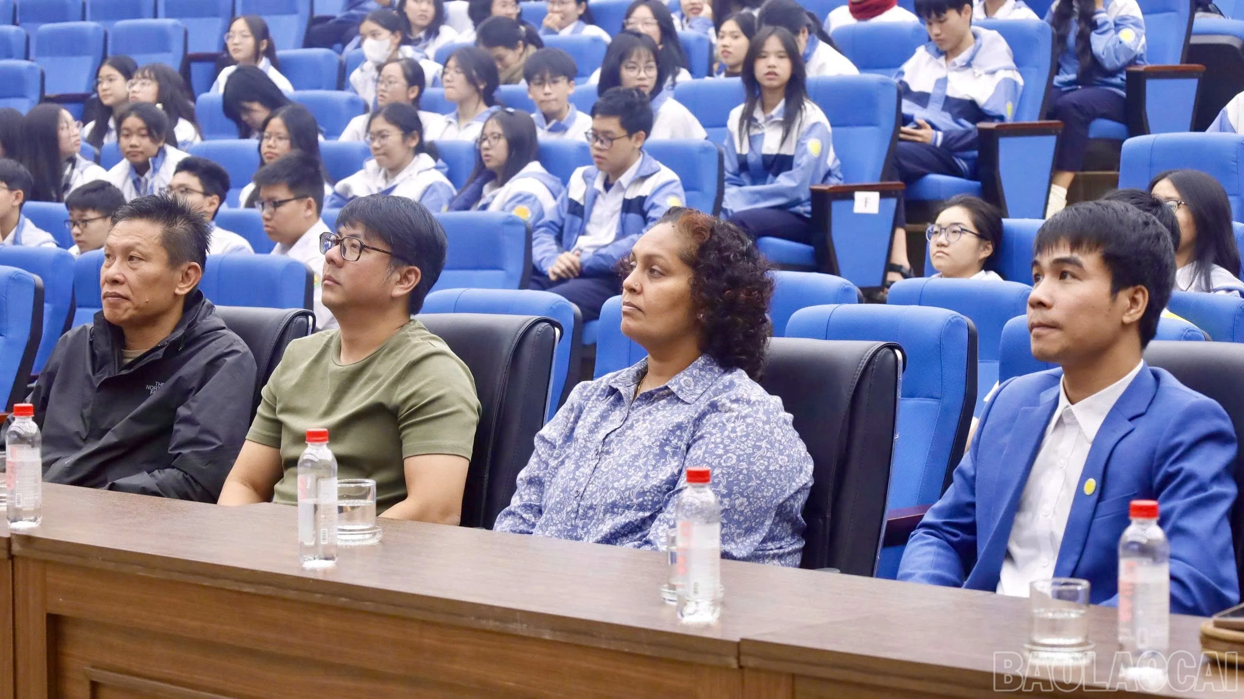 baolaocai-br_z7297632625462-0a5d821501eec4812ec0d93ad958a200.jpg
