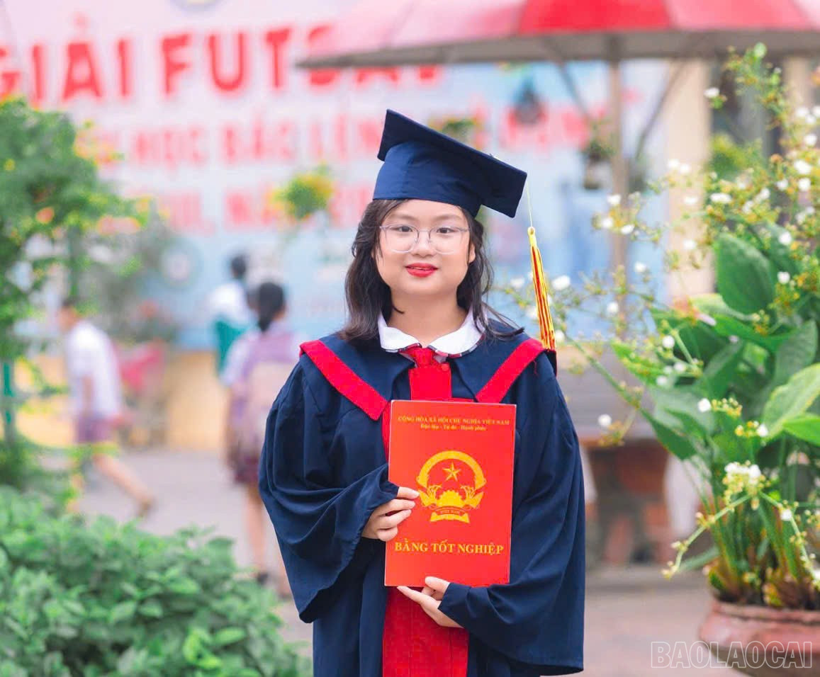 Em Phạm Vũ Diệu Linh đạt số điểm cao nhất bài khảo sát năng lực vào lớp 6, Trường THCS Lý Tự Trọng. baolaocai-br_z6657629187245-488257e226ff778bb5d2fa15564deb40.jpg