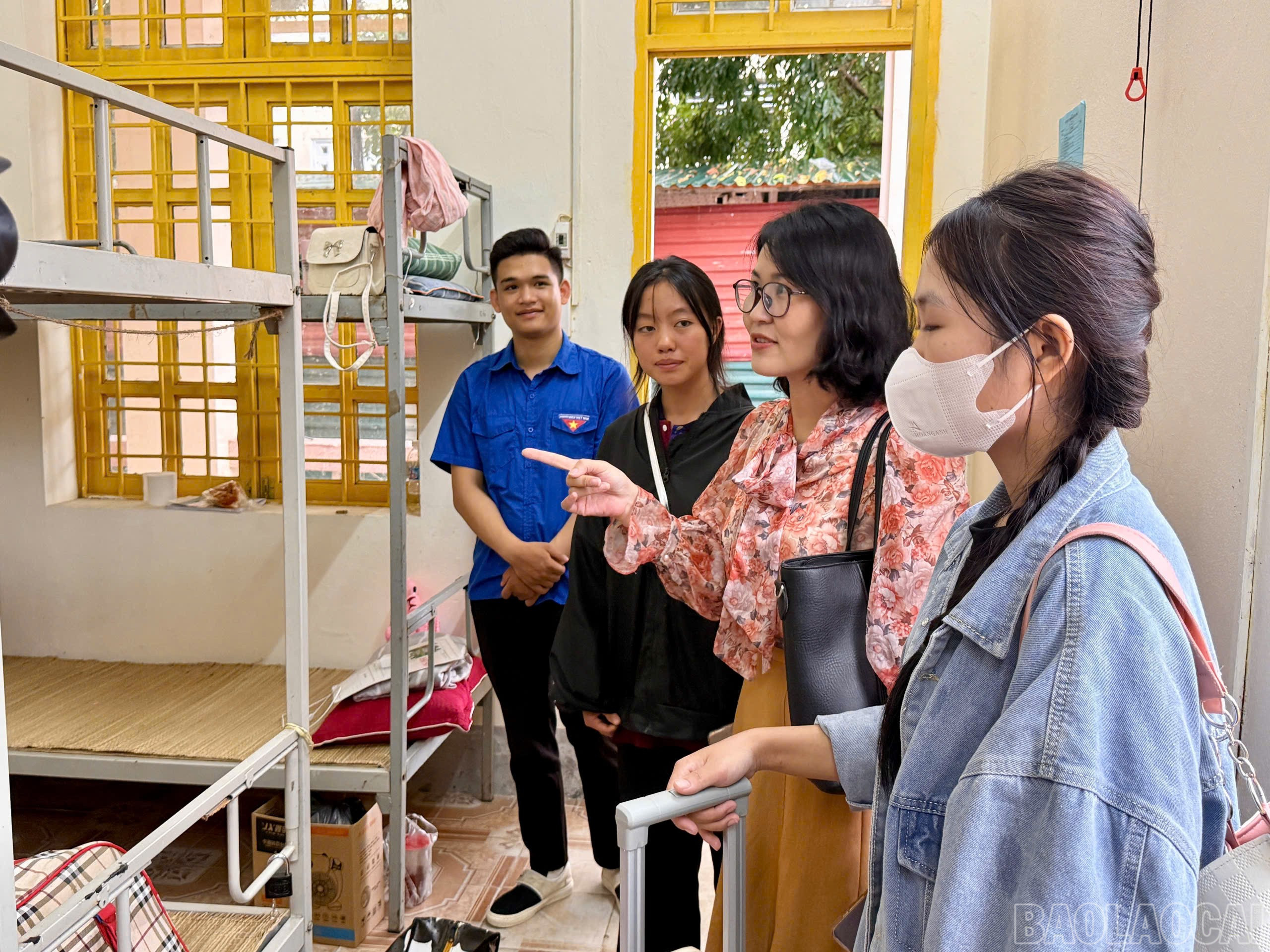 Die Studierenden werden in die Sicherheitsregeln im Wohnheim eingewiesen. baolaocai-br_z6992144229692-f8d859053f13c059d2652679be378a86.jpg