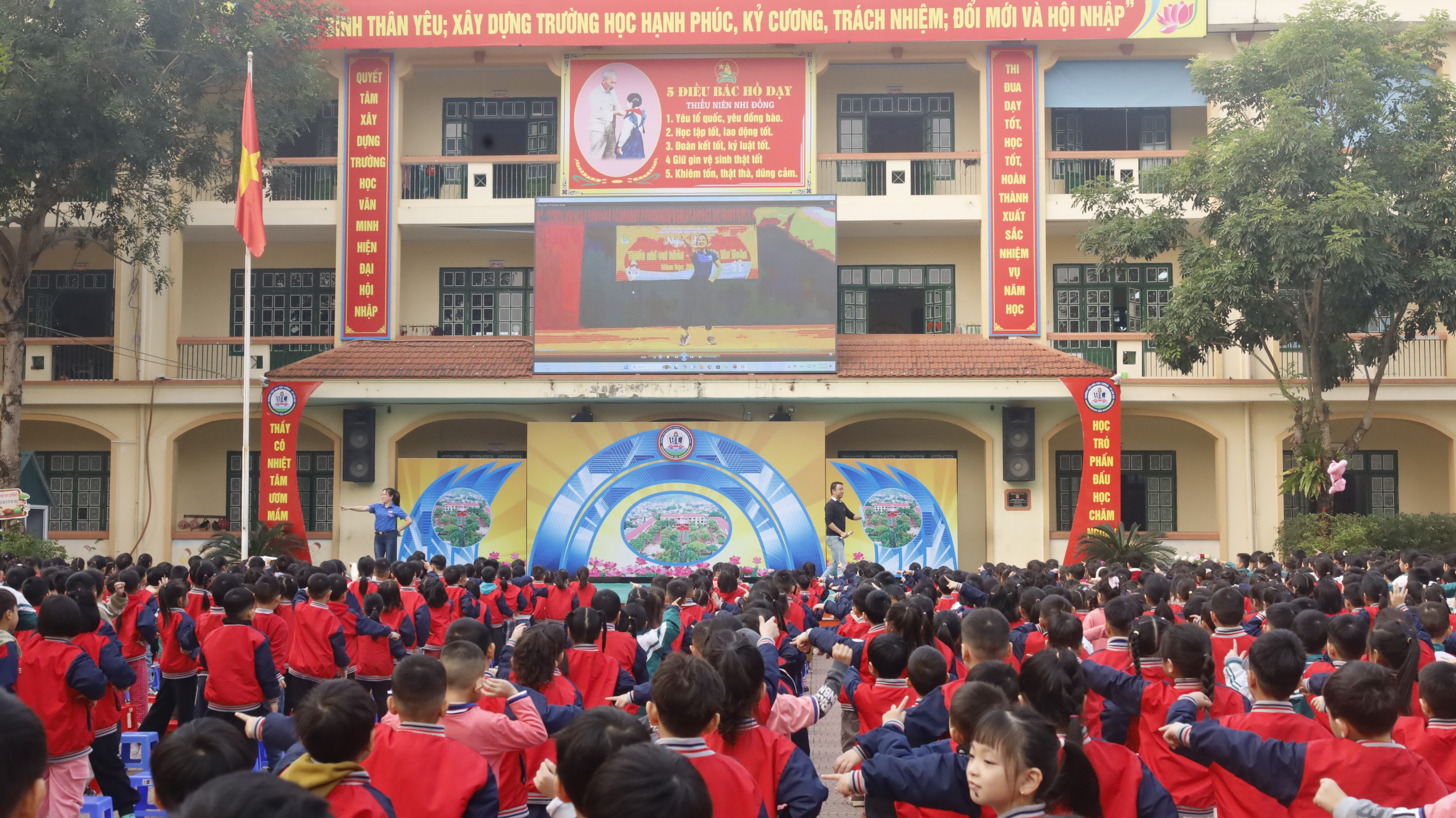 Quang cảnh chương trình. mg-8975.jpg