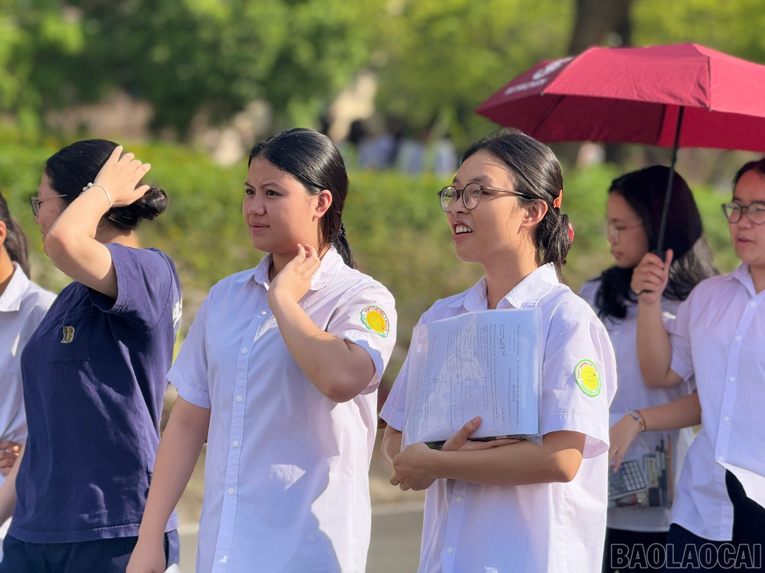 Nhiều thí sinh lo lắng vì đề Toán khó. baolaocai-br_z6744844914079-b82a4f0e0b6ca59d6ed2798473c2d7d4.jpg