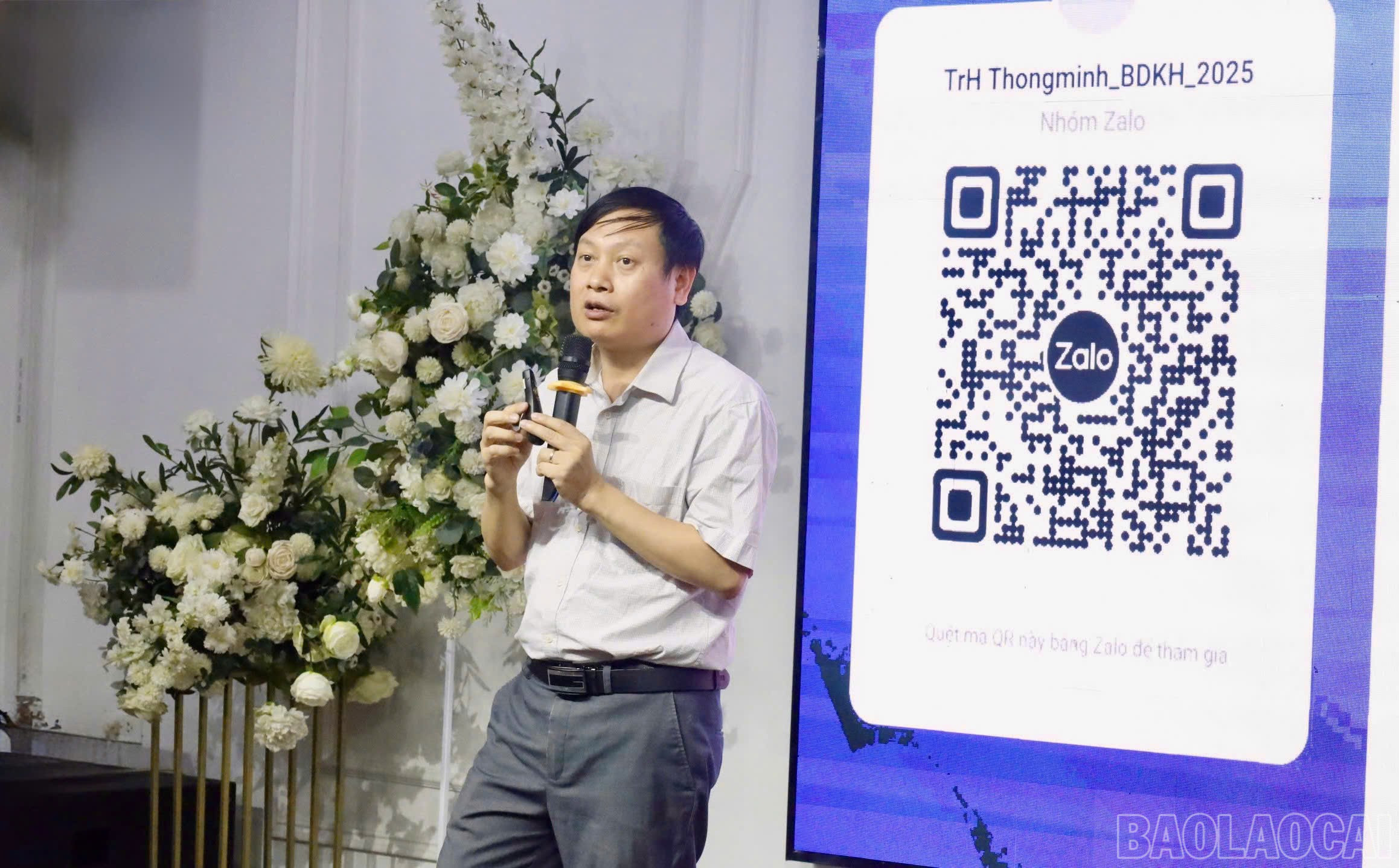 Chuyên gia tư vấn giáo dục Trung ương truyền tải các kỹ năng xây dựng mô hình trường học thông minh, thích ứng biến đổi khí hậu. baolaocai-br_z6580609465912-8d47a892175e54c8cb01f8fb102d28cb.jpg