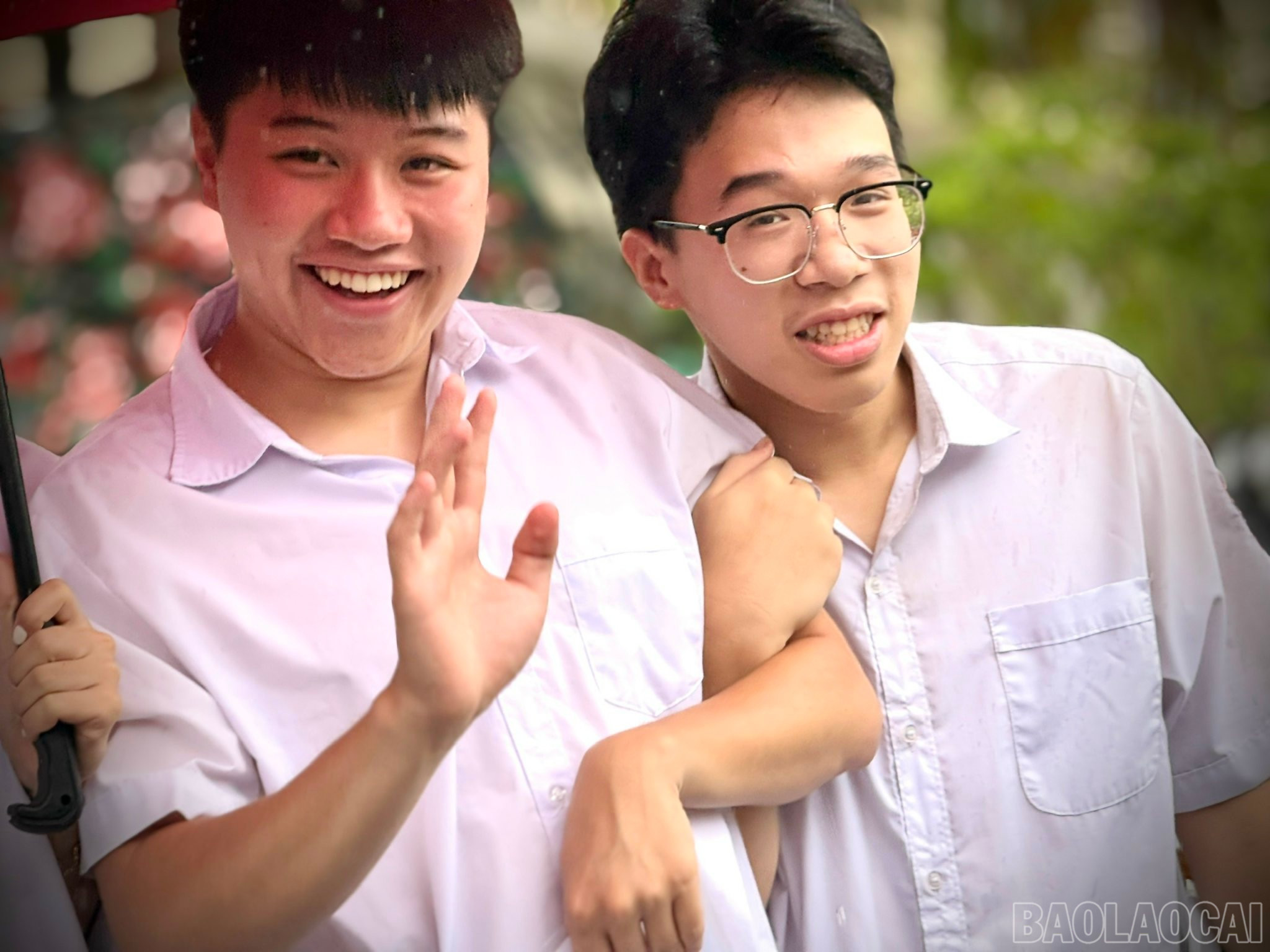 Thí sinh vui vẻ hoàn thành kỳ thi. baolaocai-br_z6746851178537-41f7fba960bf1e01050b457d9fb261f0.jpg