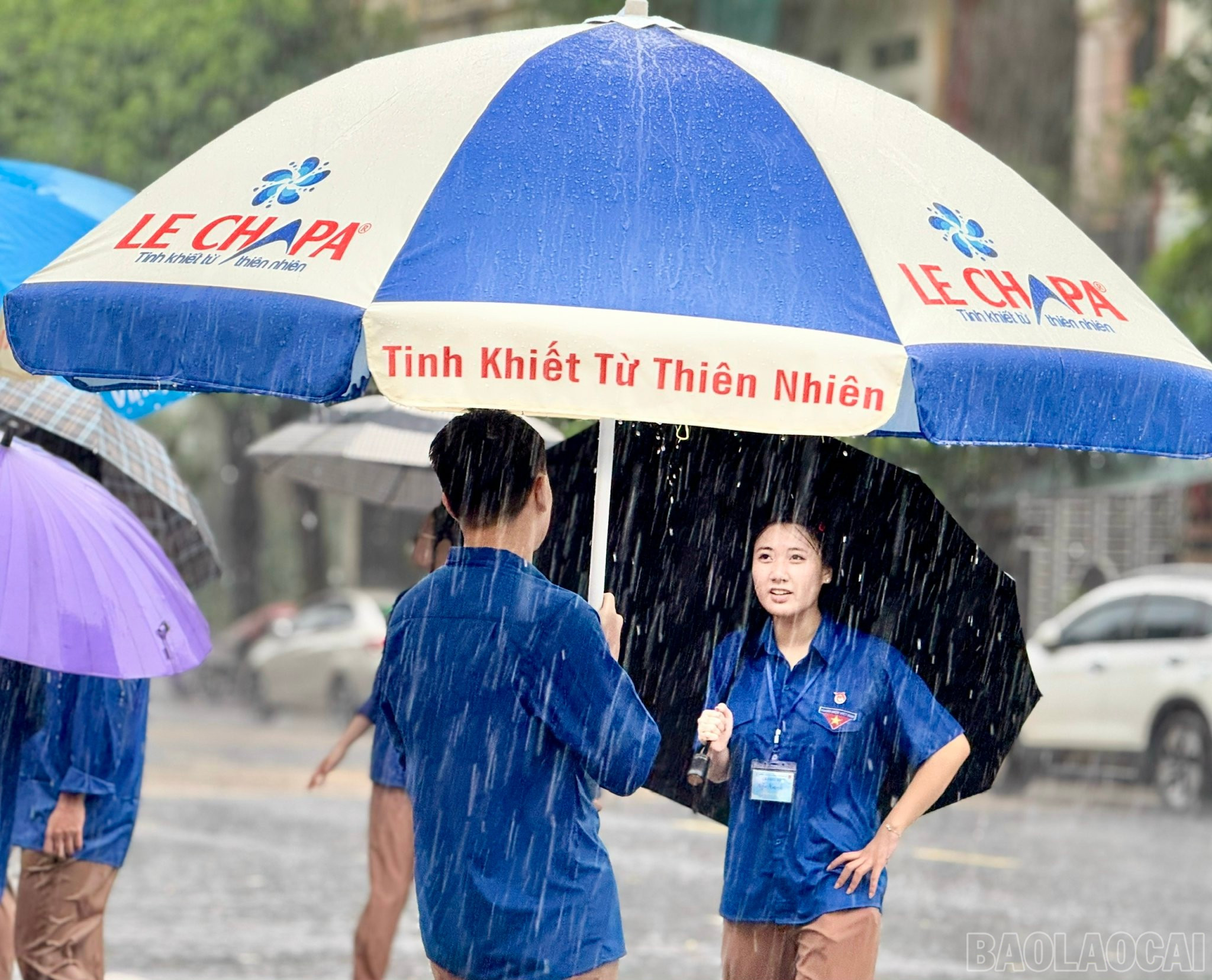 Mưa lớn trên địa bàn thành phố Lào Cai. baolaocai-br_z6746828878007-fda878f23c14fadc81a180a1e7c30116.jpg