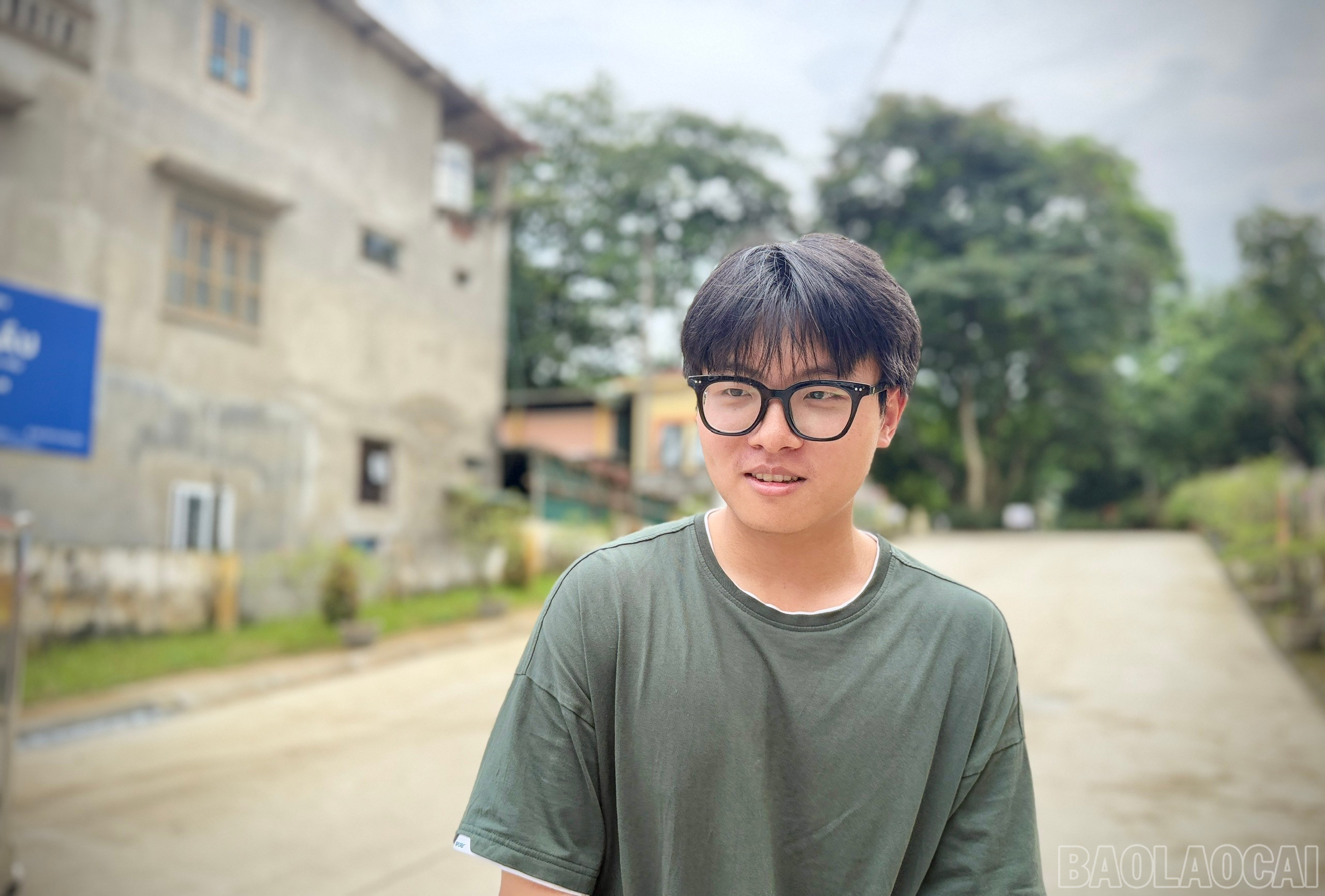 Thí sinh Vũ Minh Hoàng chia sẻ về bài thi. baolaocai-br_z6748443713743-7bc185559b89fc4f2b0f2427170bd92f.jpg