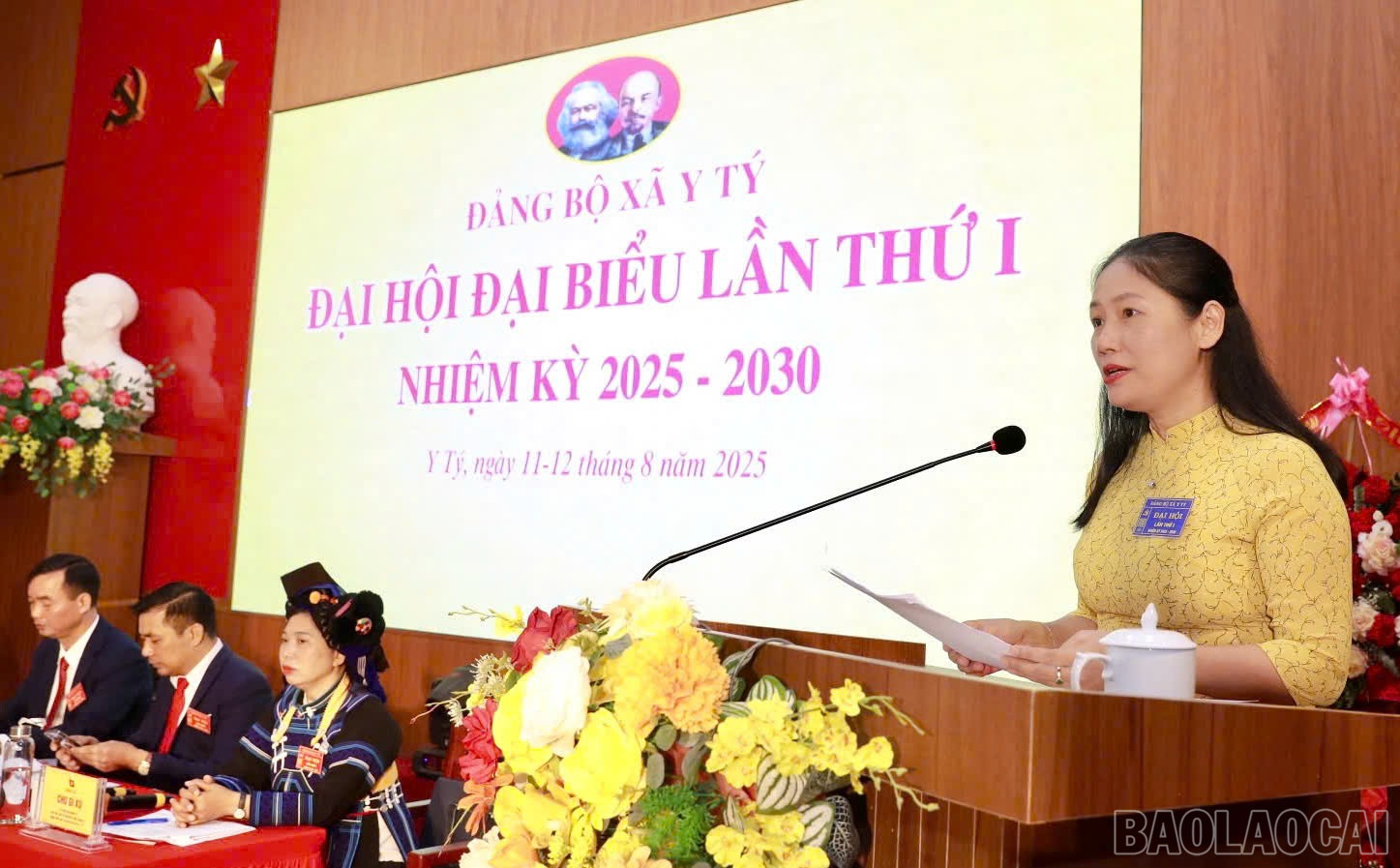 Đồng chí Đoàn Thị Thanh Tâm - Tỉnh ủy viên, Phó Trưởng ban Thường trực Ban Tuyên giáo và Dân vận Tỉnh ủy phát biểu chỉ đạo tại Đại hội. baolaocai-br_z6899355491431-2f1a34eb146fb117d698666c0e17023a.jpg