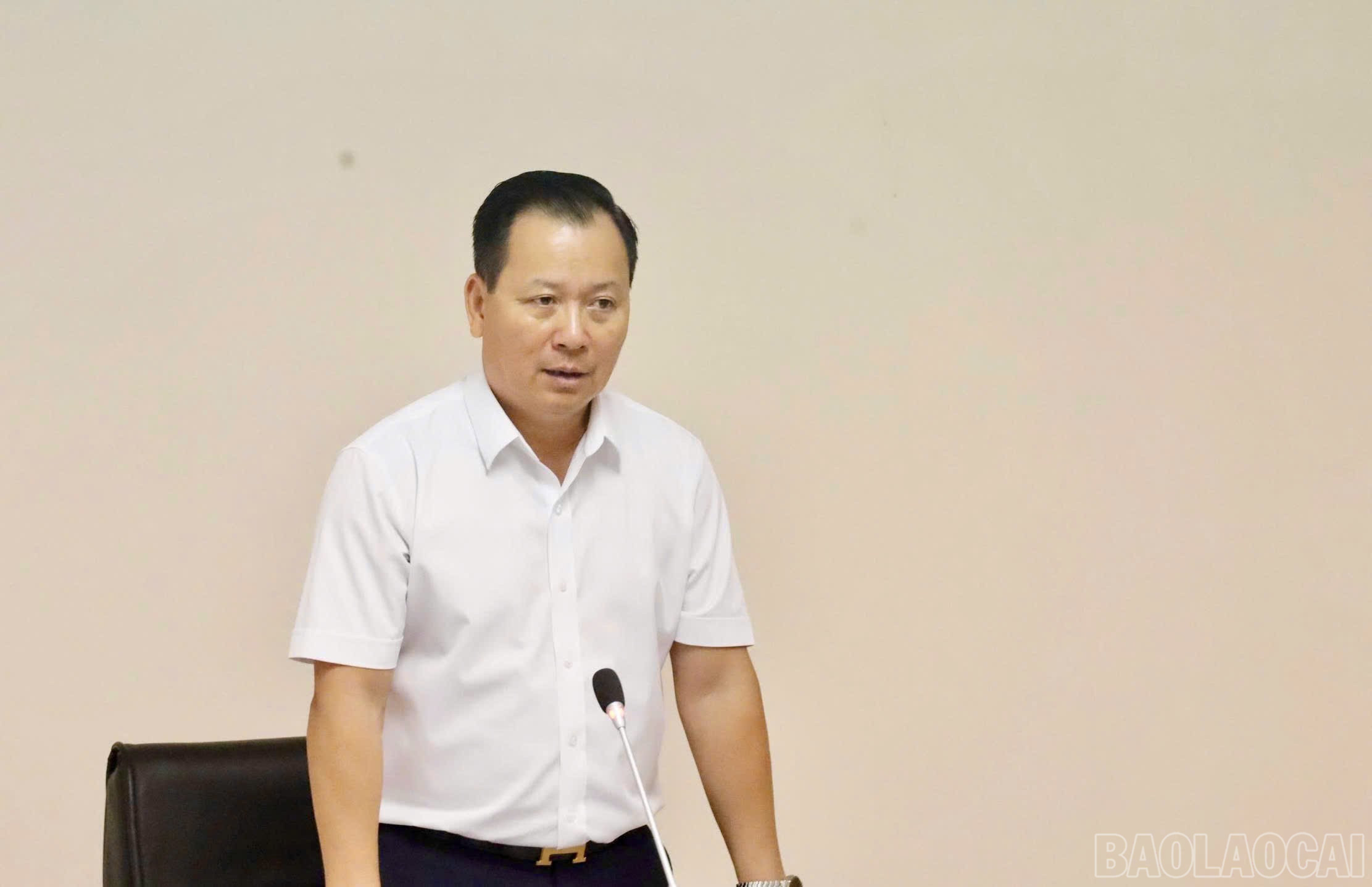 Đồng chí Hoàng Quốc Khánh, Phó Chủ tịch Thường trực UBND tỉnh, Chủ tịch Hội đồng xét tặng Giải thưởng Báo chí Lào Cai lần thứ 16 chủ trì cuộc họp. baolaocai-br_z6644819584280-919197fc2687985606d29da527e6f3f1.jpg