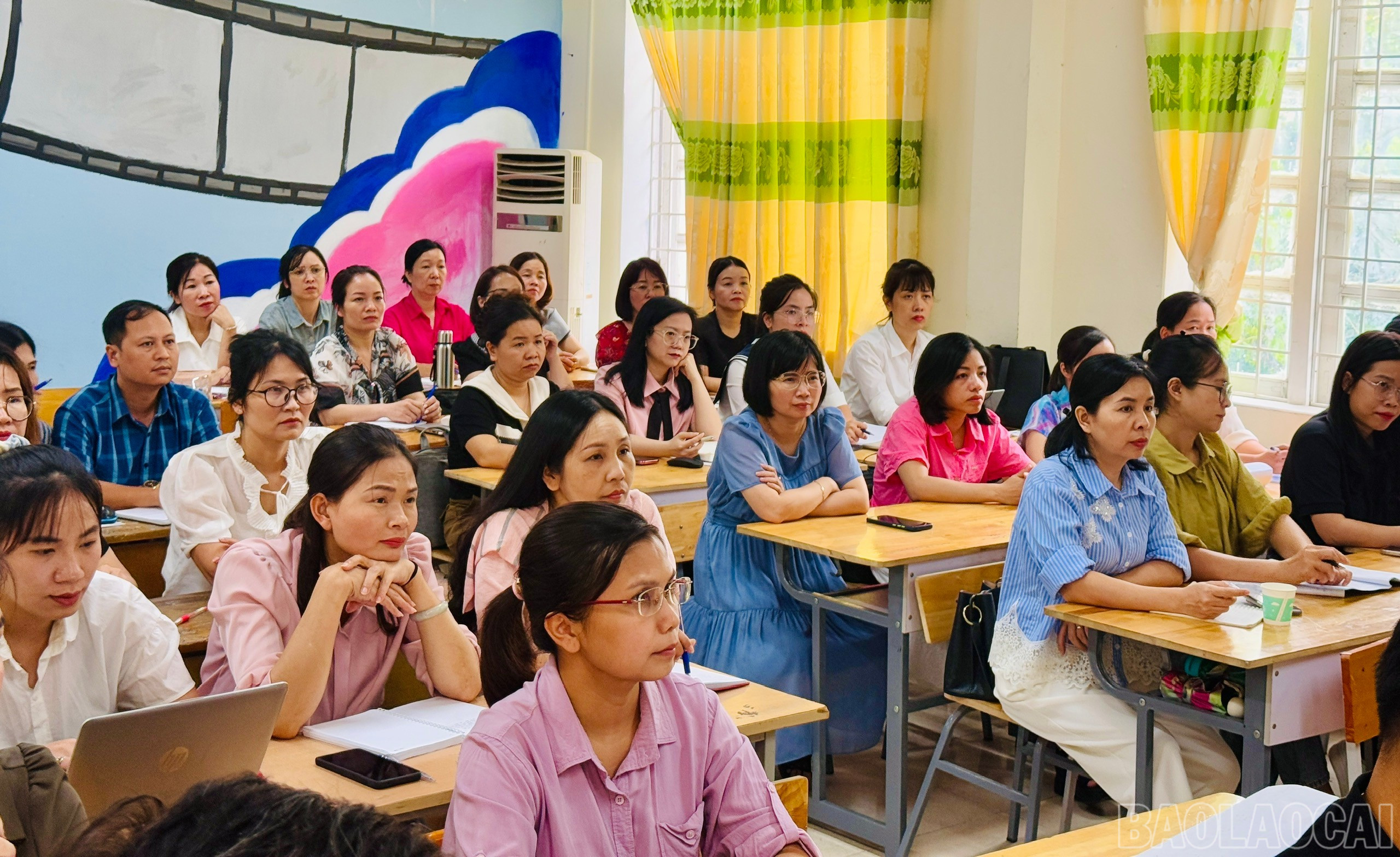 Học viên tham gia khóa bồi dưỡng. baolaocai-br_z6937202978547-210aa1b270c175a9b256e849888279fa.jpg
