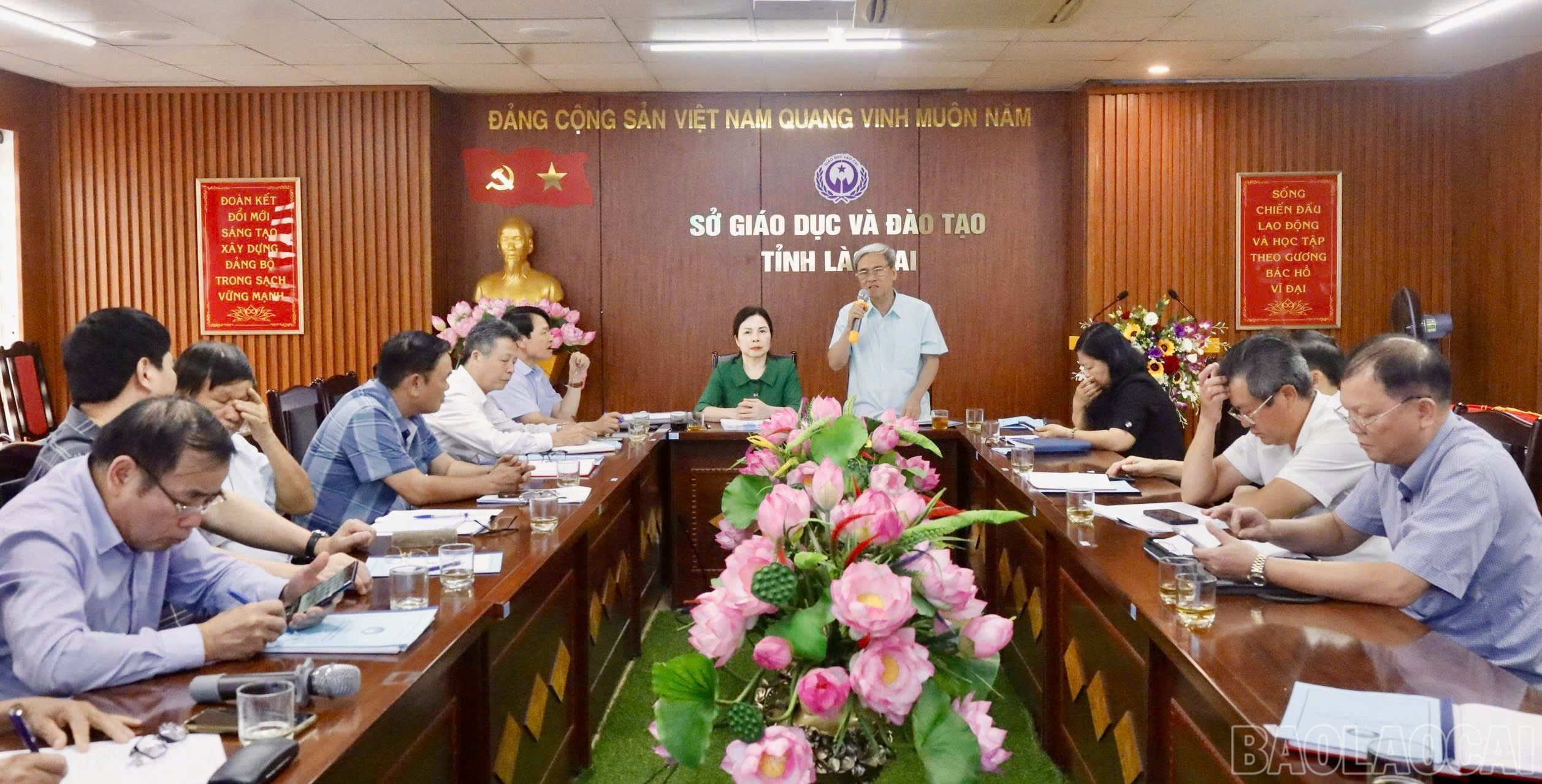 Quang cảnh hội nghị. baolaocai-br_z6627357096424-d8b5067410d89e356b8ea461f0b561b8.jpg
