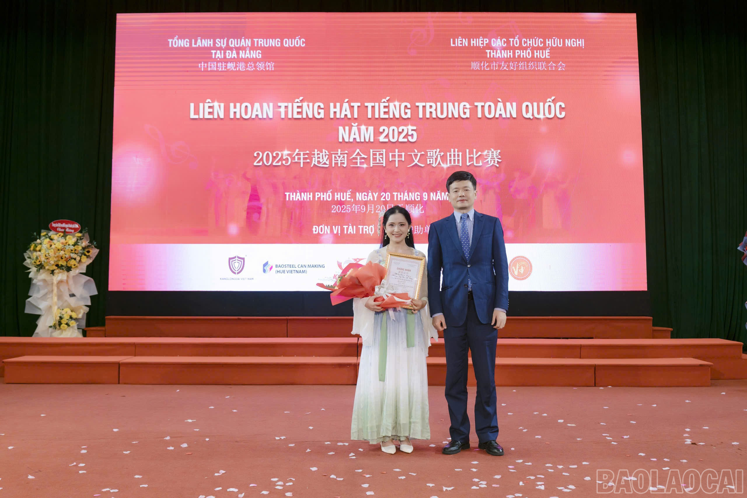 Tiết mục “Tay trái chỉ trăng” của đoàn Lào Cai giành giải Nhất. baolaocai-br_z7034032780507-afac8b1e0f63920b33909df975a1649d.jpg