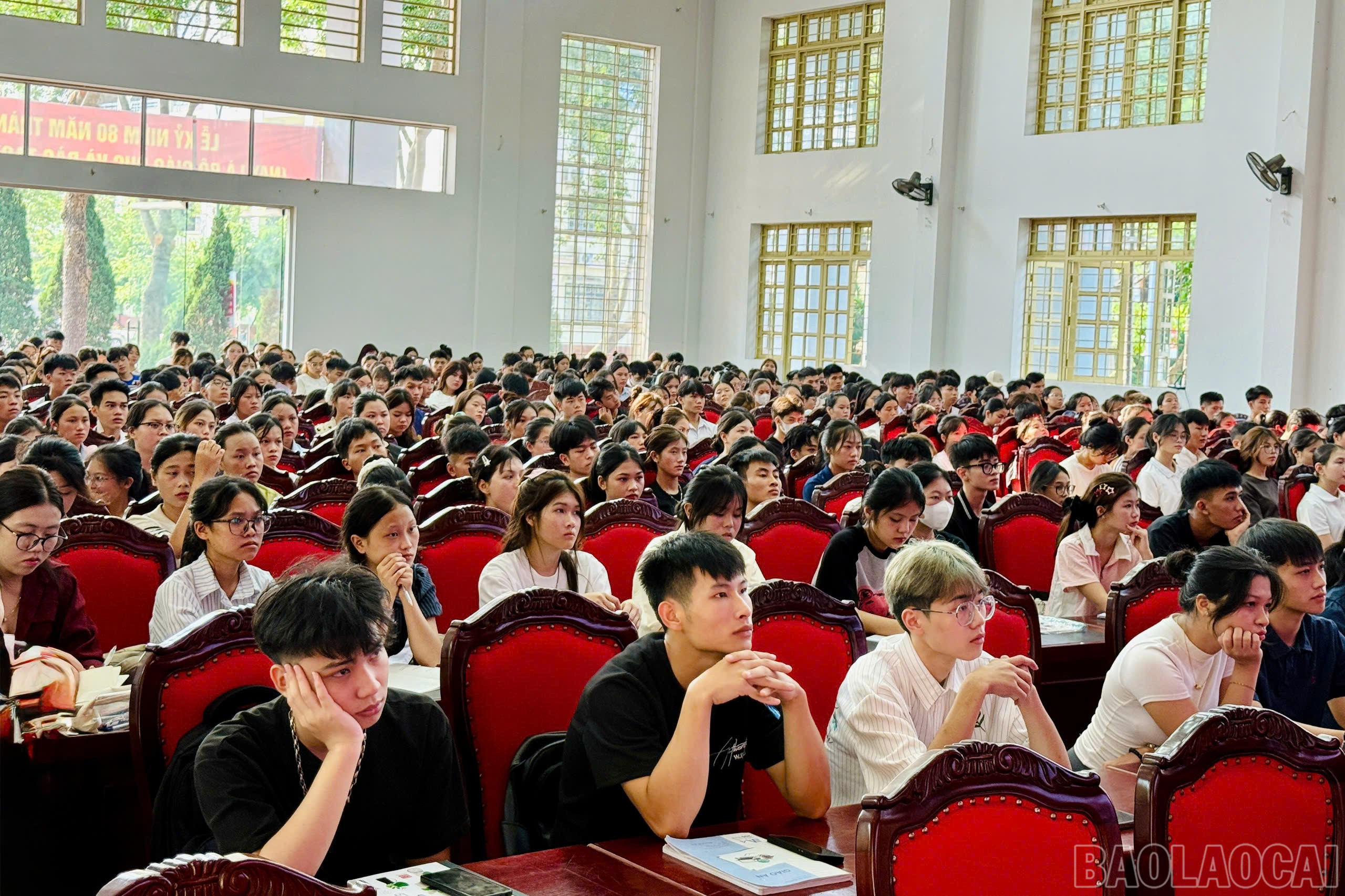 Tham gia khóa tập huấn là các tân sinh viên của Phân hiệu Đại học Thái Nguyên tại tỉnh Lào Cai. baolaocai-br_z6989392400131-23bf865083668b838e99c7a828e300e8.jpg