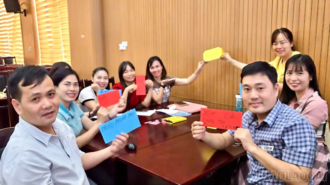 Phương pháp làm việc theo nhóm giúp nâng cao hiệu quả tập huấn. baolaocai-br_z7060832148684-960f371ff1b617439ea74a0c86b6ccbc.jpg