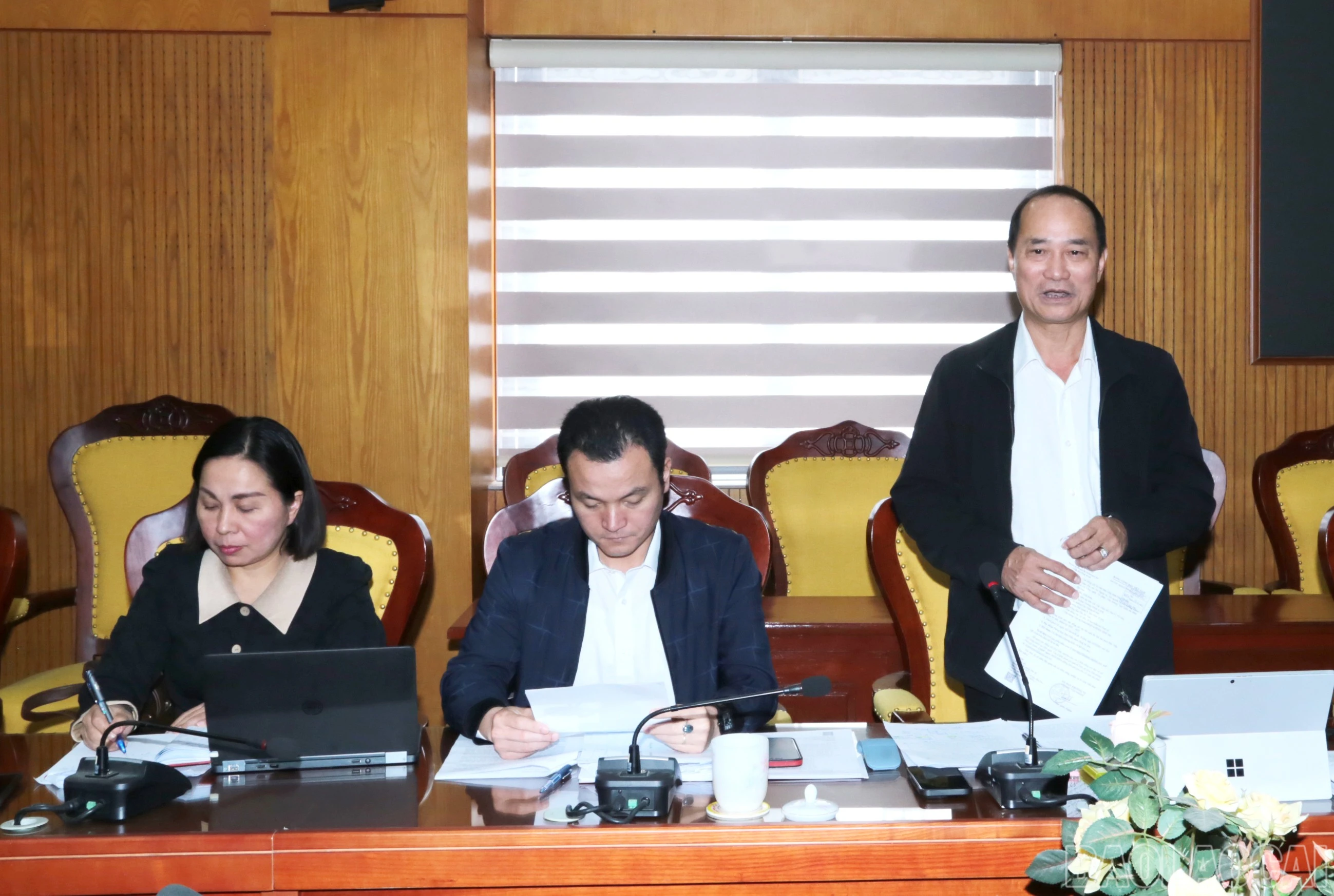 Đại biểu Ngô Đức Ảnh, Giám đốc Sở Tài chính phát biểu.