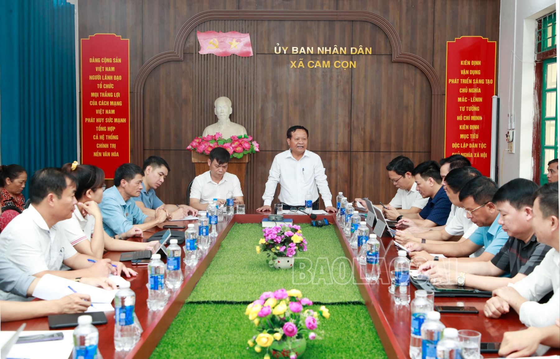 Quang cảnh buổi làm việc. _MGL1291.JPG