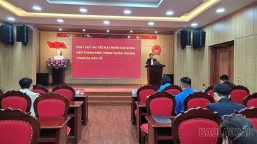 Sinh hoạt chuyên đề “Thanh niên - quyền và trách nhiệm của công dân trong tham gia bầu cử”