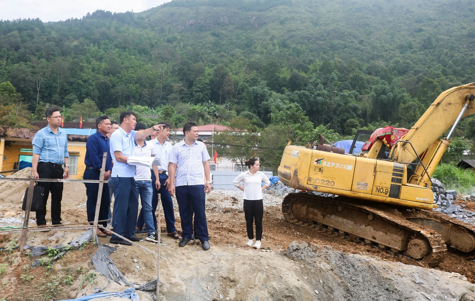 Đẩy nhanh tiến độ các công trình xây dựng cơ bản.jpg