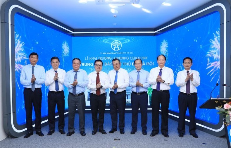Các đại biểu dự lễ khai trương Trung tâm Báo chí Thủ đô Hà Nội. Các đại biểu dự lễ khai trương Trung tâm Báo chí Thủ đô Hà Nội.