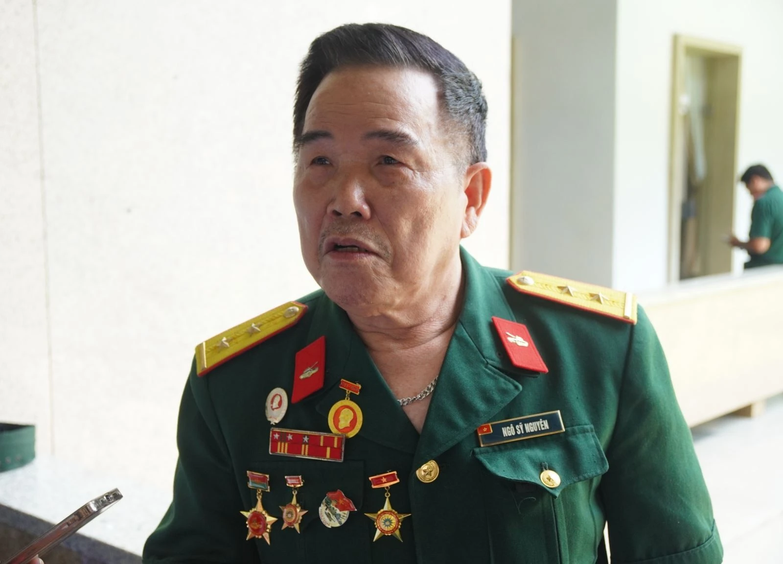 Ông Ngô Sỹ Nguyên trong ngày trở lại Di tích lịch sử Dinh Độc lập.