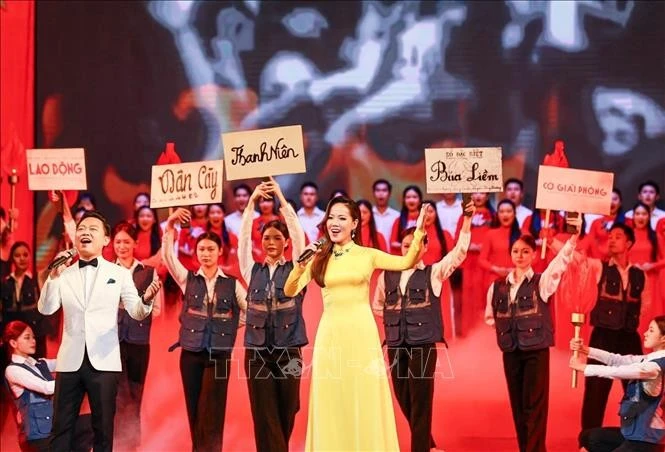 Một tiết mục nghệ thuật tại Chương trình.