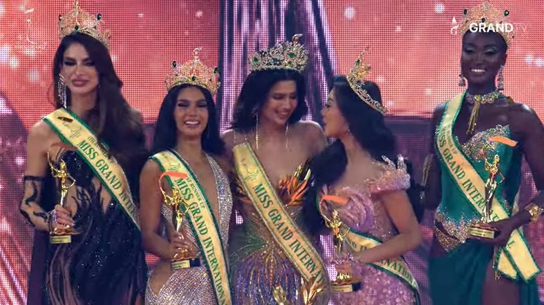 Top 5 Miss Grand International 2024. (Ảnh chụp màn hình) Top 5 Miss Grand International 2024. (Ảnh chụp màn hình)