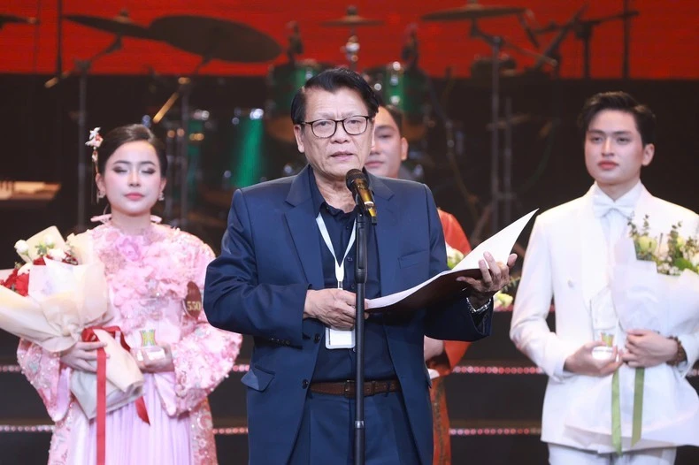 Nghệ sĩ Nhân dân Quang Vinh, Trưởng Ban giám khảo cuộc thi.
