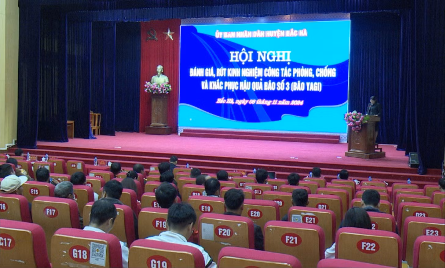 quang-canh-hoi-nghi-3921.jpg