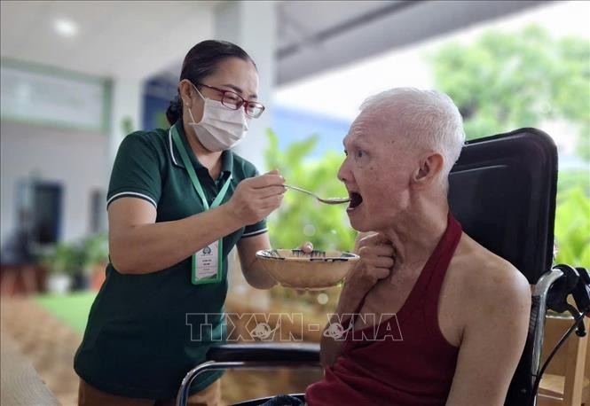 Chăm sóc người cao tuổi tại Viện dưỡng lão Tâm An, thành phố Thủ Đức, Thành phố Hồ Chí Minh. Chăm sóc người cao tuổi tại Viện dưỡng lão Tâm An, thành phố Thủ Đức, Thành phố Hồ Chí Minh.