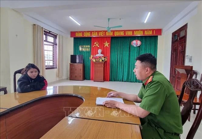 Đối tượng Phan Thị Bé tại cơ quan điều tra.