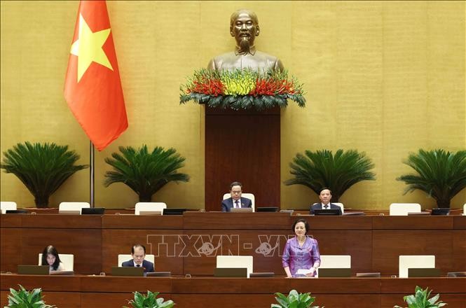 Bộ trưởng Bộ Nội vụ Phạm Thị Thanh Trà phát biểu giải trình, làm rõ một số vấn đề đại biểu Quốc hội nêu. Ảnh: Phương Hoa/TTXVN Bộ trưởng Bộ Nội vụ Phạm Thị Thanh Trà phát biểu giải trình, làm rõ một số vấn đề đại biểu Quốc hội nêu. Ảnh: Phương Hoa/TTXVN
