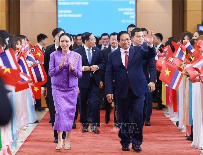 Thủ tướng Phạm Minh Chính và Thủ tướng Thái Lan Paetongtarn Shinawatra. Ảnh: Dương Giang/TTXVN