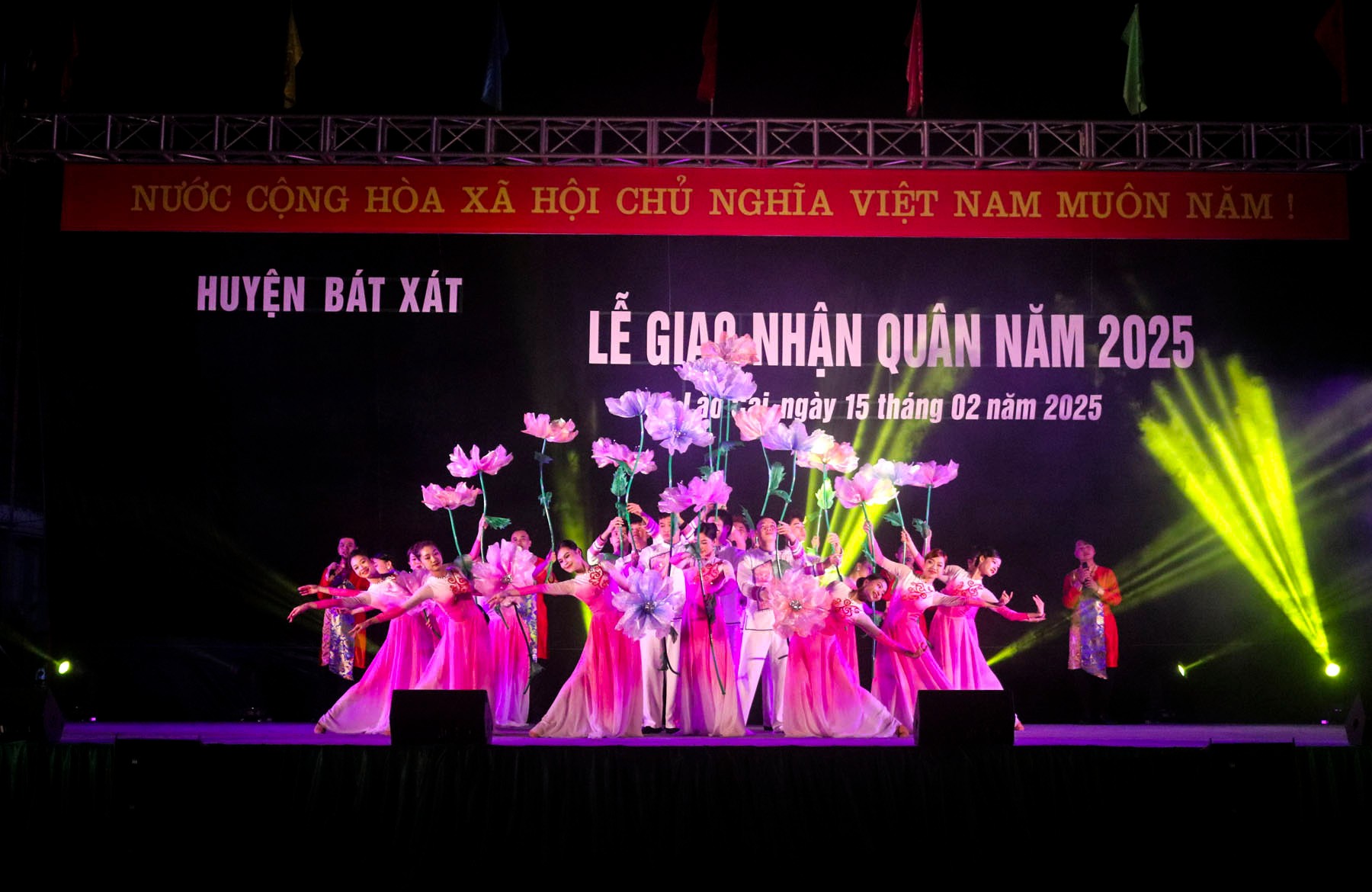 Các tiết mục văn nghệ được dàn dựng công phu. img-6212.jpg