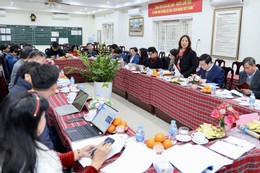 Đoàn kiểm tra của Bộ GD-ĐT tới khảo sát, nắm bắt tình hình và làm việc tại Trường THCS Phan Chu Trinh, quận Ba Đình, Hà Nội.