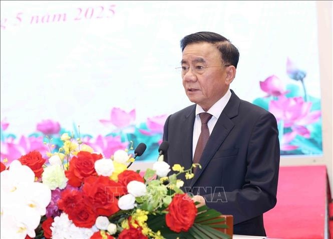 Đồng chí Trần Cẩm Tú, Uỷ viên Bộ Chính trị, Thường trực Ban Bí thư. Ảnh: Phương Hoa/TTXVN Đồng chí Trần Cẩm Tú, Uỷ viên Bộ Chính trị, Thường trực Ban Bí thư. Ảnh: Phương Hoa/TTXVN
