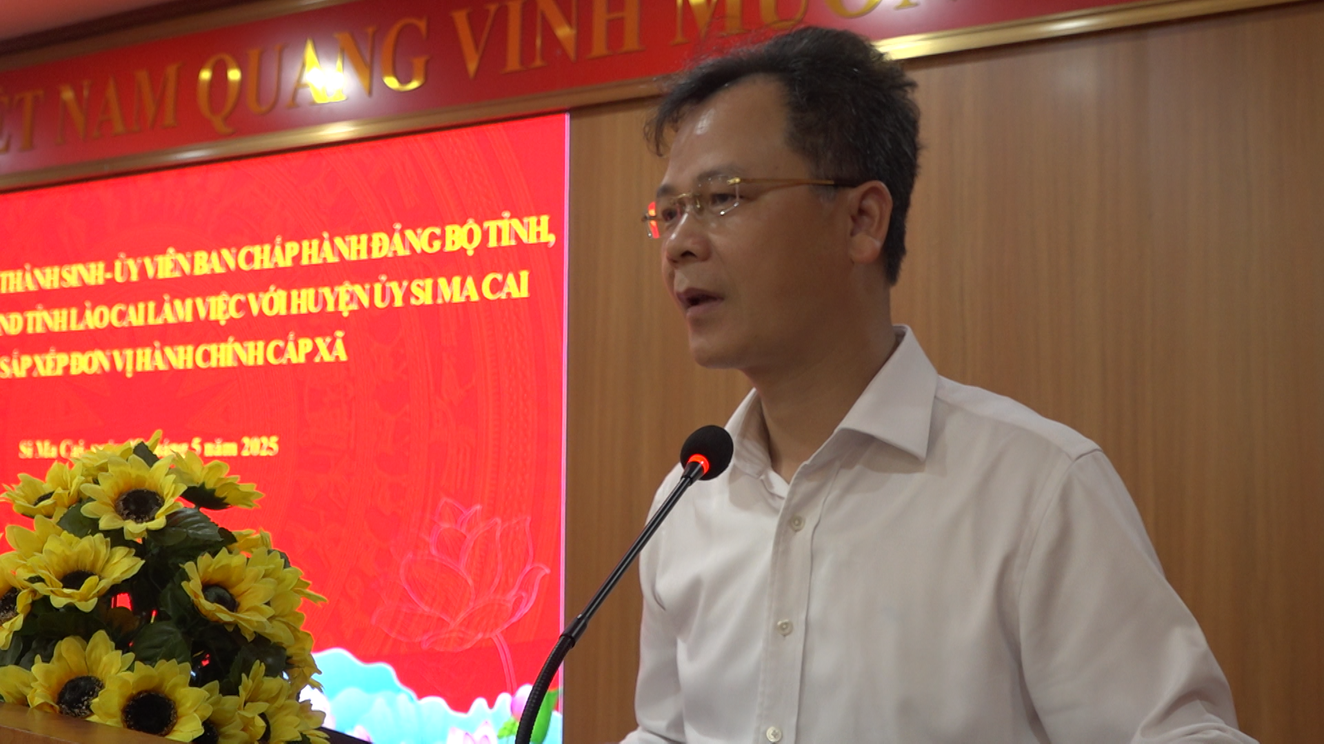 Đồng chí Nguyễn Thành Sinh, Phó Chủ tịch UBND tỉnh phát biểu tại buổi làm việc. thanh-00-32-17-03still023.png