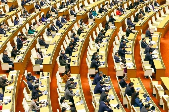 Quốc hội tiến hành sửa đổi, bổ sung một số điều của Hiến pháp năm 2013 và thông qua nghị quyết sáp nhập các đơn vị hành chính cấp tỉnh trước ngày 30/6/2025