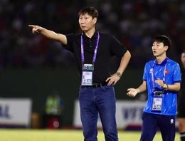 Nhưng, HLV Kim Sang Sik cũng có cái lý của mình. Ảnh: Hữu Hà