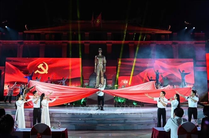 Một tiết mục đặc sắc tại chương trình. Một tiết mục đặc sắc tại chương trình.