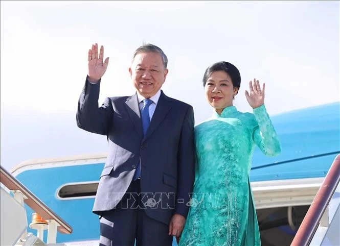 Tổng Bí thư Tô Lâm và Phu nhân đến thủ đô Moskva, bắt đầu chuyến thăm chính thức Liên bang Nga và dự Lễ kỷ niệm 80 năm Ngày Chiến thắng trong chiến tranh Vệ quốc vĩ đại. Ảnh: Thống Nhất/TTXVN