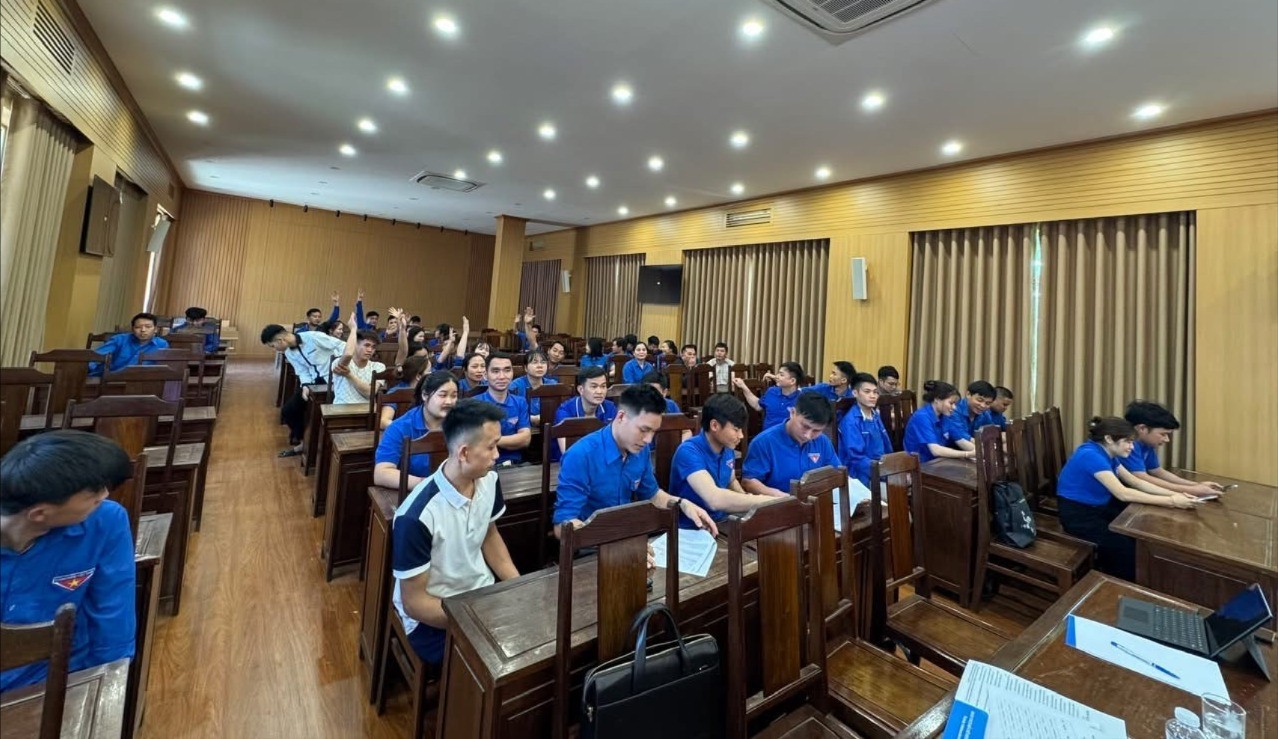 Các đại biểu dự tập huấn. img-0374.jpg