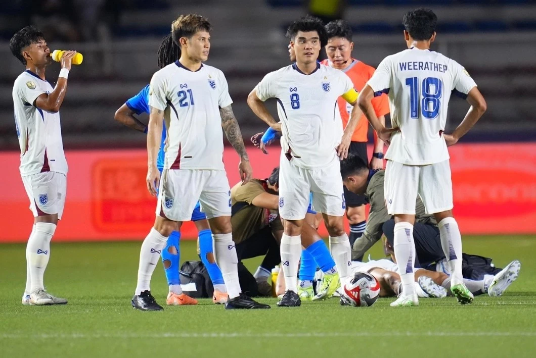 Thái Lan gỡ hòa bằng một pha phản công sắc lẹm. Ảnh: Changsuek.