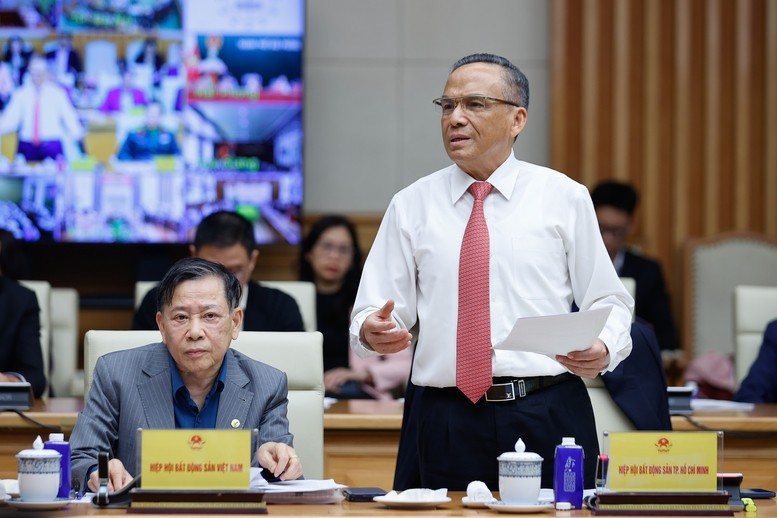 Đại diện Hiệp hội Bất động sản TPHCM phát biểu tại hội nghị - Ảnh: VGP/Nhật Bắc Đại diện Hiệp hội Bất động sản TPHCM phát biểu tại hội nghị - Ảnh: VGP/Nhật Bắc
