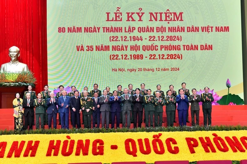 Tổng Bí thư Tô Lâm và các đồng chí lãnh đạo Đảng, Nhà nước, các đại biểu dự buổi lễ kỷ niệm. (Ảnh: ĐĂNG KHOA)