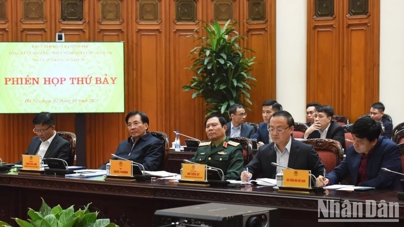 Các thành viên Chính phủ, lãnh đạo các bộ, ngành Trung ương là thành viên Ban Chỉ đạo tham dự Phiên họp. (Ảnh: TRẦN HẢI)