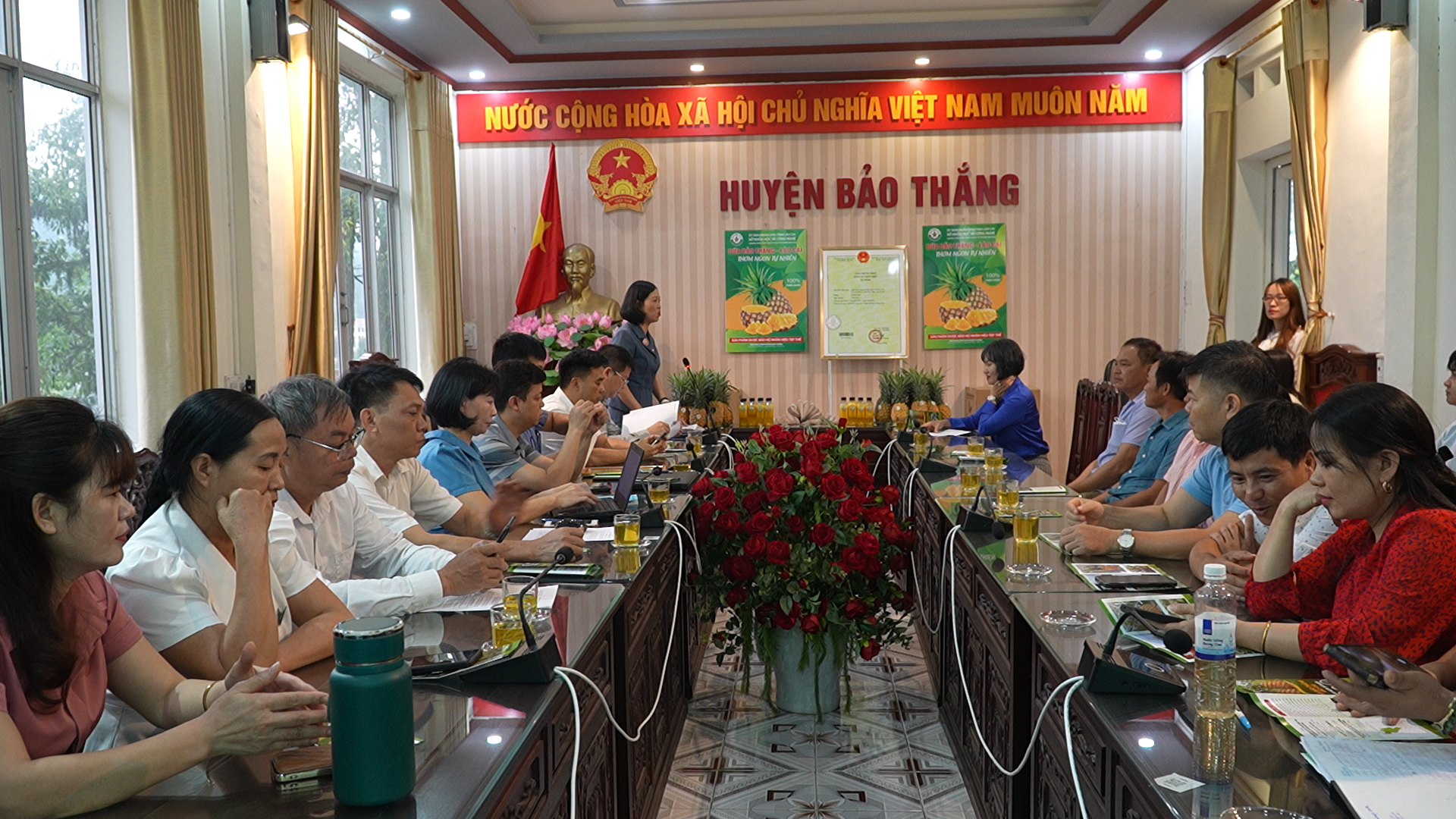 Quang cảnh chương trình công bố quyết định. sequence-01still005.png