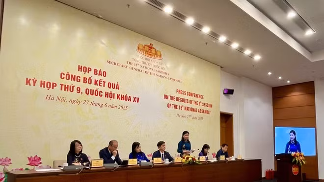 Họp báo Công bố kết quả Kỳ họp thứ 9. (Ảnh: Vietnam+)
