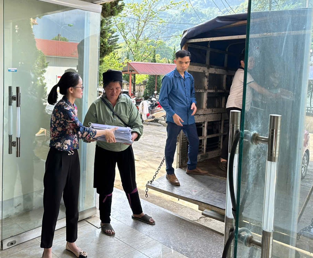 Thị xã Sa Pa nộp hồ sơ, tài liệu về Trung tâm lưu trữ lịch sử tỉnh lần 1 đúng kế hoạch. sa-pa-1.jpg